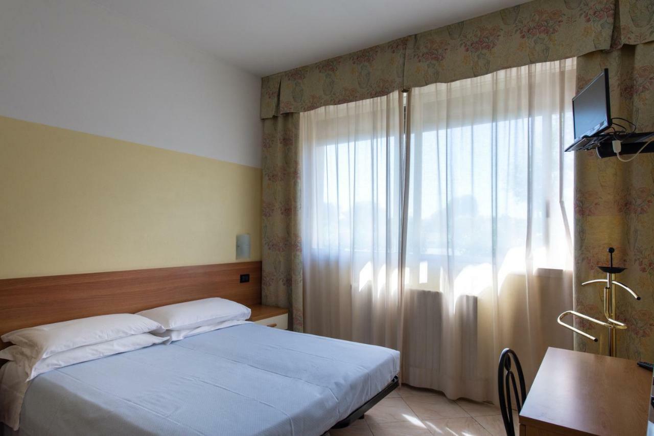 Hotel Fattori Болонья Екстер'єр фото